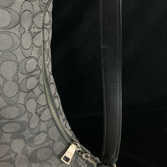 ❌SOLD❌Coach canvas and leather purse - Picture 12 of 15